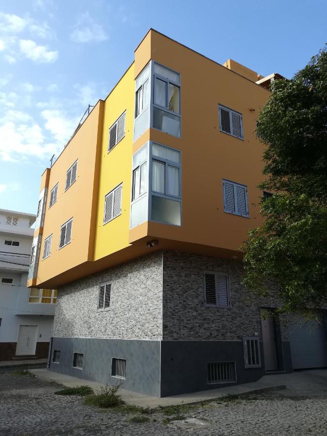 Private Apartament Celestina & Carlos Mindelo Exterior photo